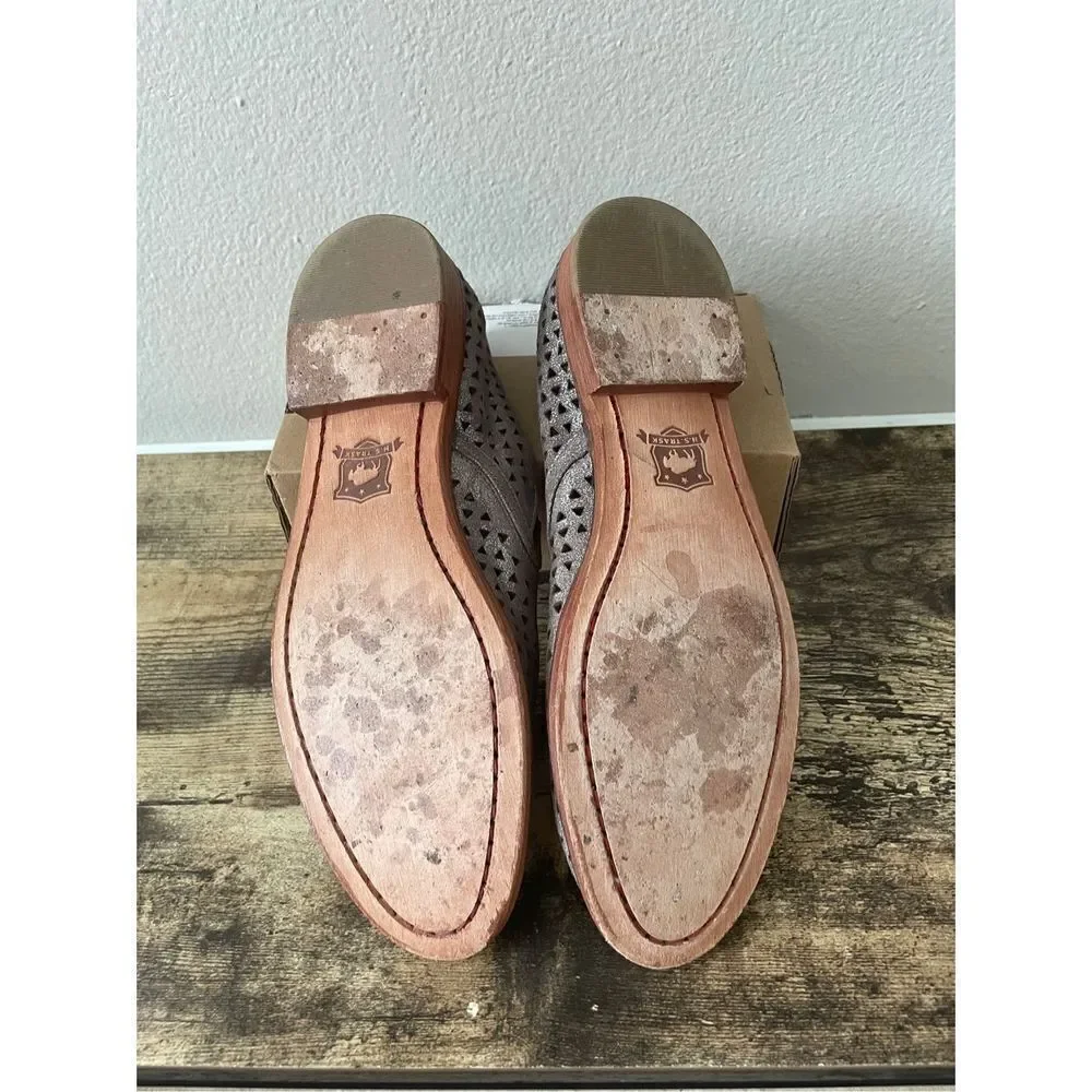 Trask Ali Perforated Metallic Suede Italian SlipOn Loafers Women’s Size 6